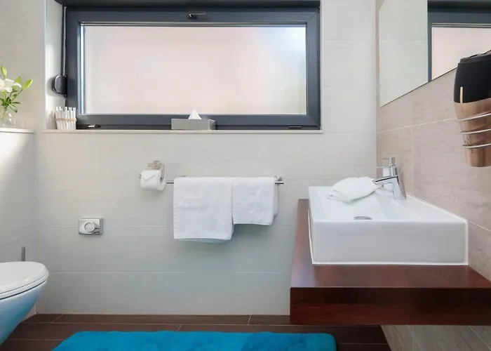 Salt Βίλα Τρογκίρ