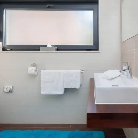 Salt ヴィラ トロギール